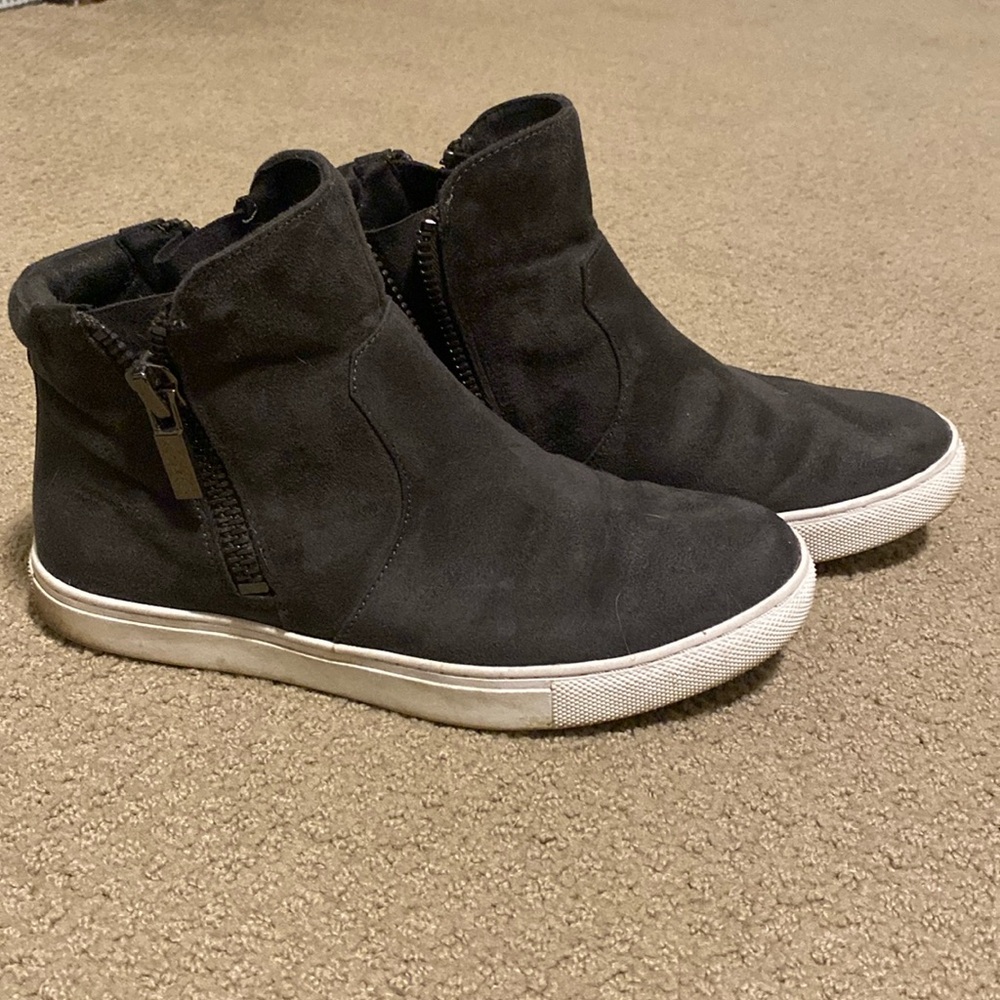 G.H. Bass & Co Silvie zip ankle booties, 7M